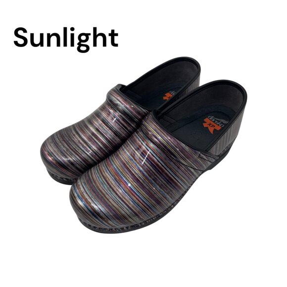 Dansko XP 2.0 Womens Professional Clogs Size 40 Multicolor Striped - Picture 1 of 15